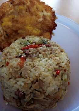 Nasi oseng tempe penyet hot, telor ceplok gurih