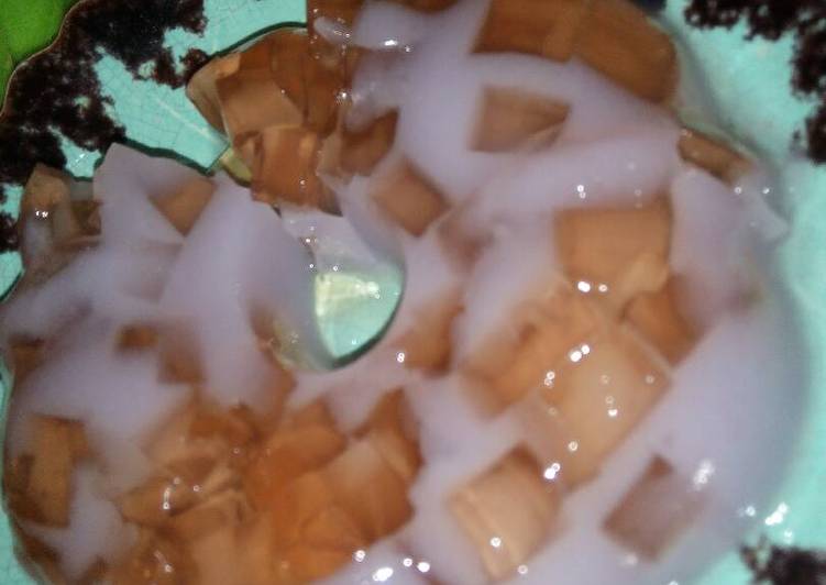 gambar untuk resep Puding Anggur Mozaik Strawberry