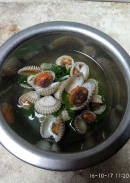 Kerang dara dengan sayur katuk bening