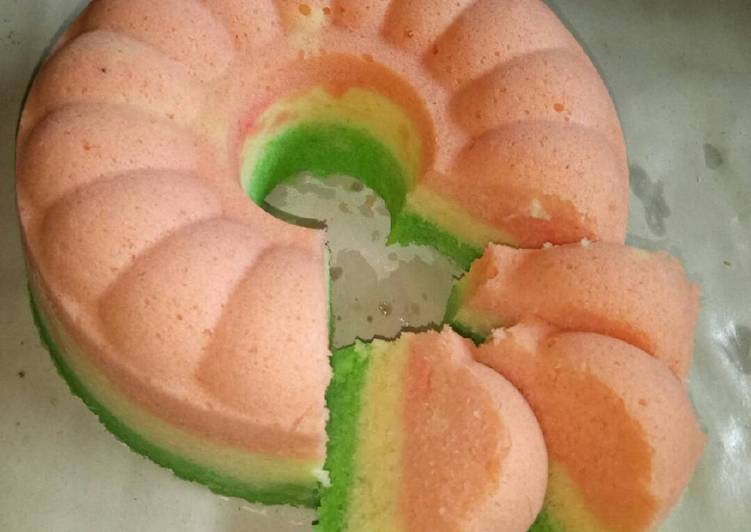 gambar untuk resep Bolu singkong rainbow