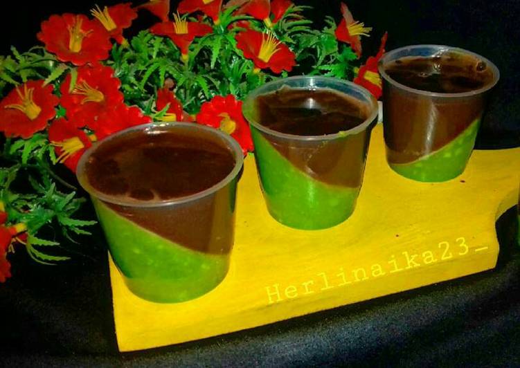 gambar untuk resep Puding Alpukat Lapis Coklat
