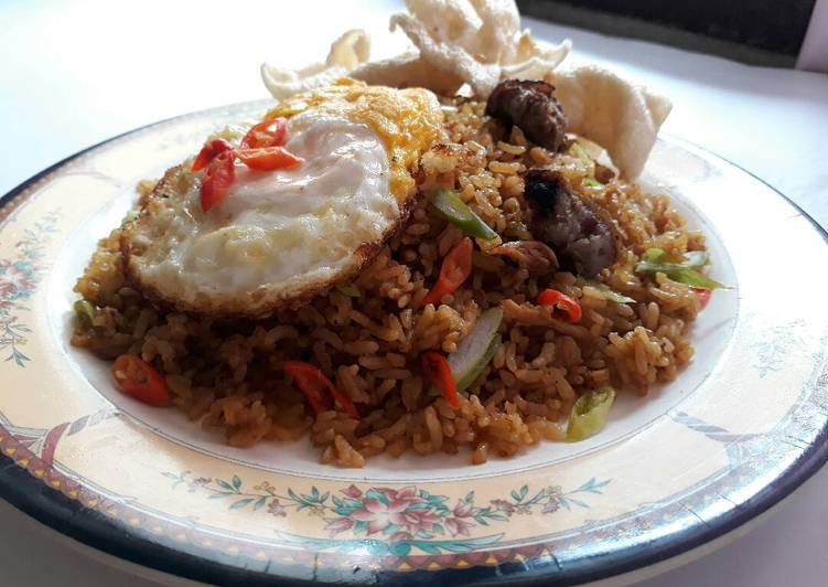  Resep  Nasi  goreng  kecap  oleh Ivone Suwuh Cookpad