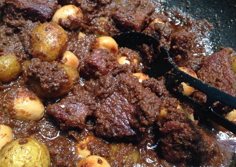 Resep Rendang Daging Kentang Telur Puyuh Karya Trienza Ririn