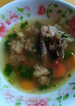 Sop sapi uenakk