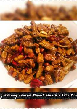 Oseng Kering Tempe Manis dengan Teri dan Kacang