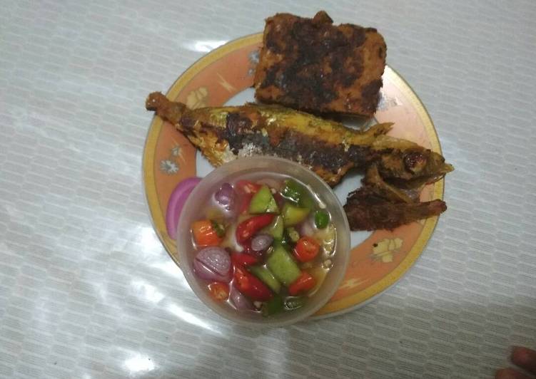 cara membuat Kembung bakar bumbu padang dgn sambal dabu2