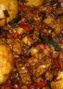 Orek tempe + telor kecap manis