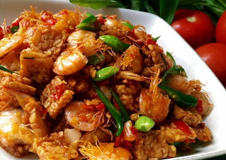 bahan dan cara membuat Sambal goreng tempe udang