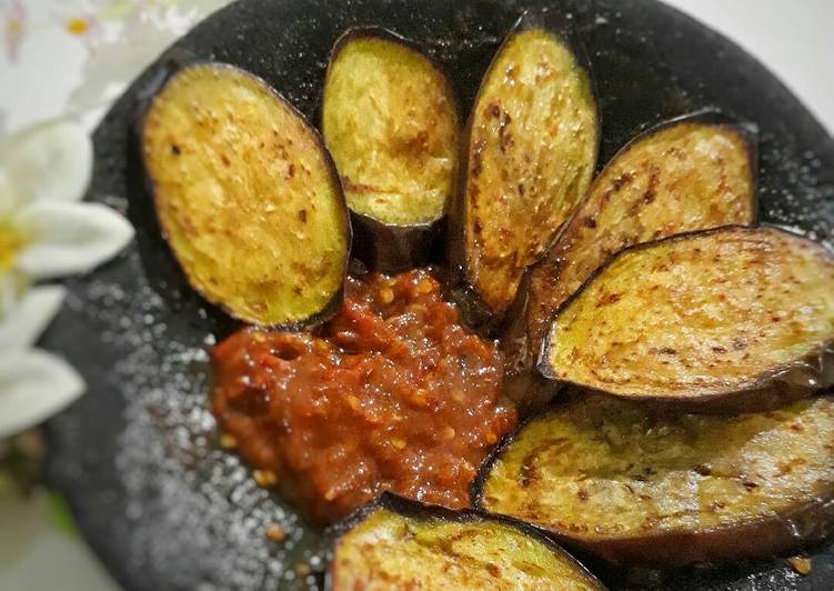 resep lengkap untuk Terong Penyet Sambal Tomat #pr_olahanterong