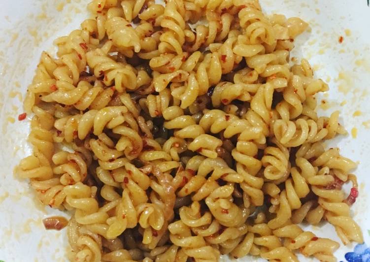 resep lengkap untuk Makaroni Spiral Pedas Setan