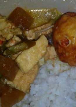 Tahu tempe telur bumbu kuning