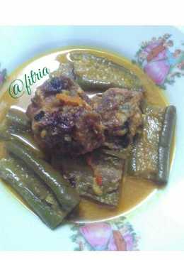 Pecek lele with terung ijo