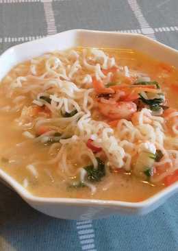 Tom yam noodles