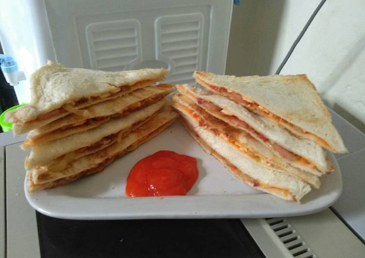 resep makanan Pizza roti tawar yumyy