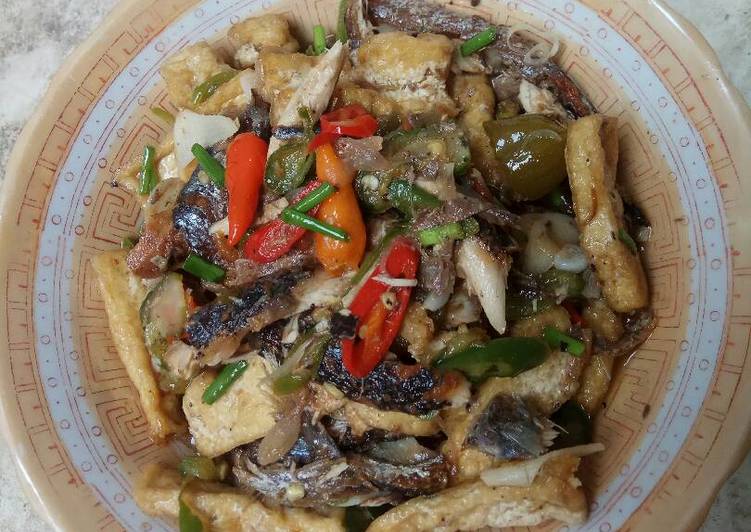 Resep Tongkol dan tahu asam pedas Karya wachidatul faizah