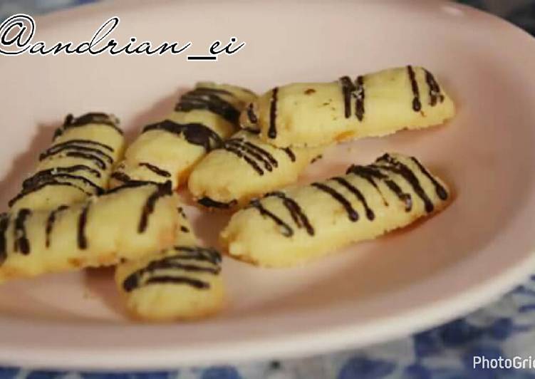 Resep Kue Kering Coconut Cheese Cookies 