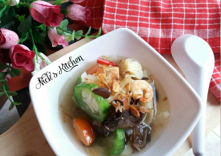 resep masakan Sup Jamur Kuping Seafood