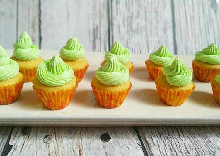 resep lengkap untuk Mini Vanilla Cupcake