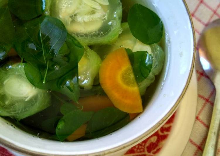 Resep Sayur Bening Daun Kelor oleh Itsnaini M. Cookpad