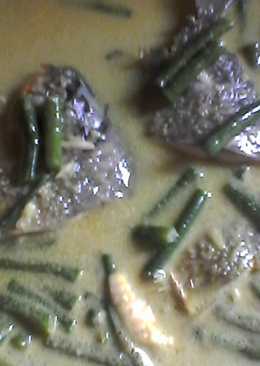 Ikan bawal santan kuning
