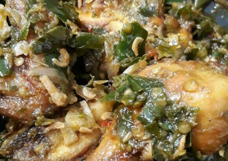 Resep Ayam cabe hijau gurih maknyus simple - Regiya Zain Pratiwi