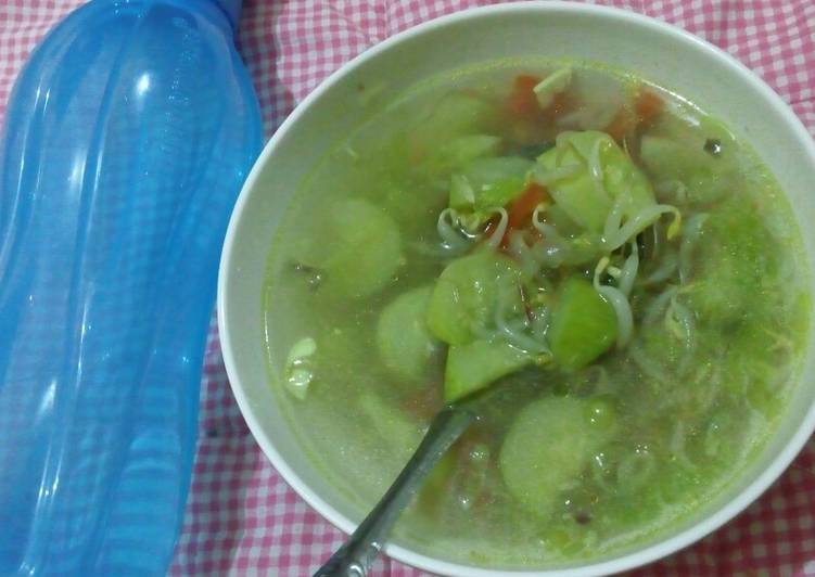 Sayur bening T2 (Timun Toge)