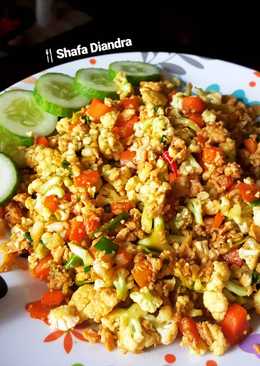 Cauliflower fried rice (Nasi goreng diet)