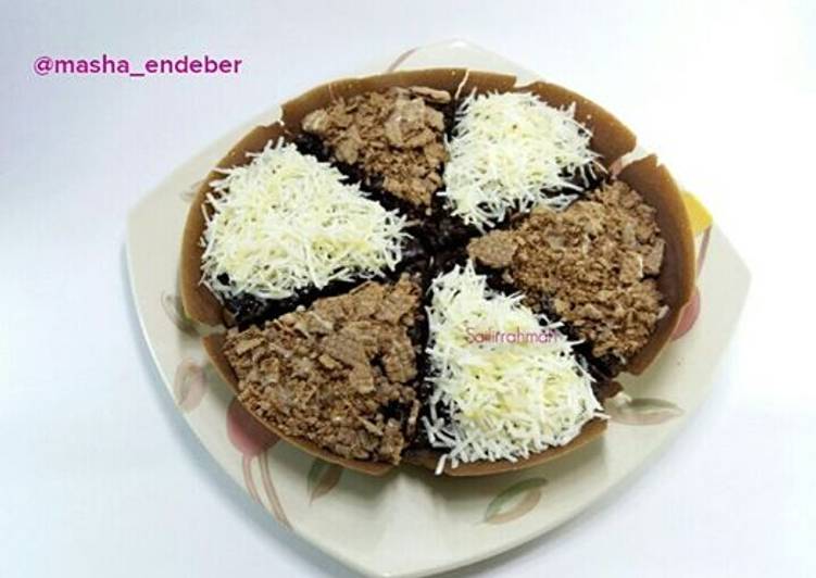 gambar untuk resep Martabak brownies topping keju & wafer