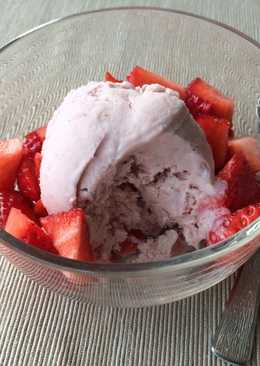 Ice Cream Buah2an Mixed Strawberry and Blackberry