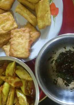 Terong Bumbu Pedas, Tahu Tempe Goreng, Sambal Kemangi Daun Jeruk