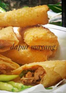 Lumpia isi ayam suir kecap