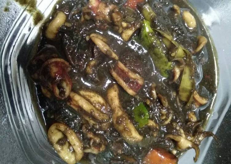 resep lengkap untuk Suntung (sotong) hitam khas manado