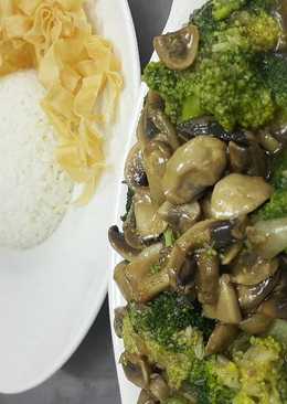 Tumis jamur dan brokoli saus tiram