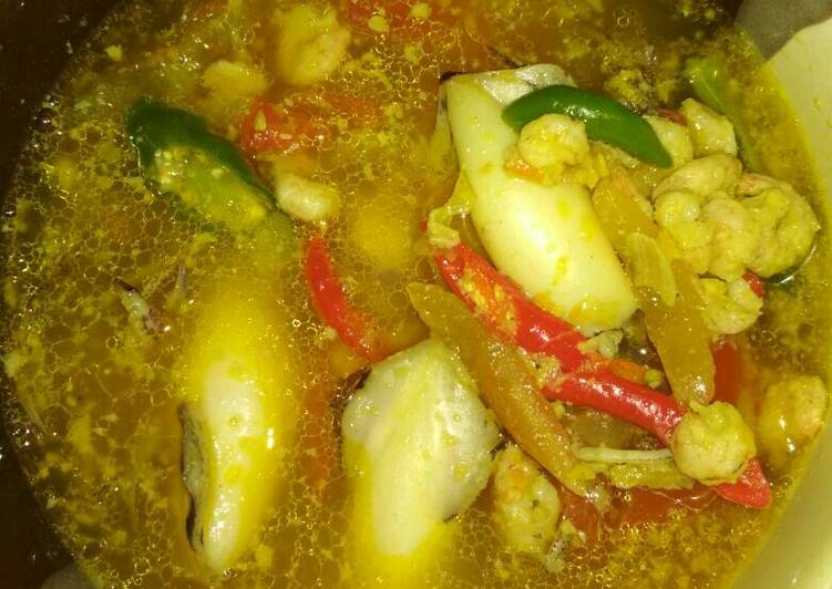 resep lengkap untuk Cumi udang kuah kuning non msg