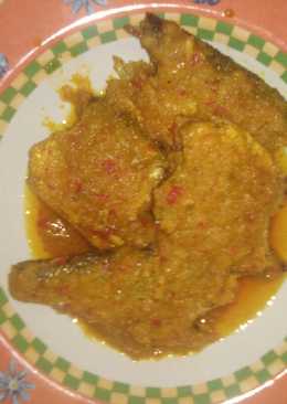 Bandeng pedas bumbu kuning