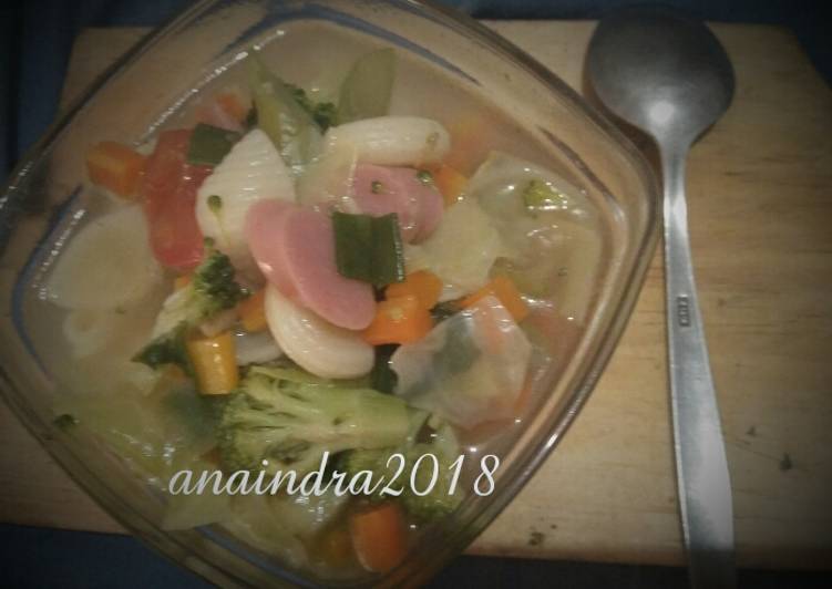 1).Sop makaroni sayur sosis