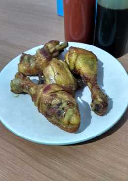 Ayam goreng bumbu kuning ungkep