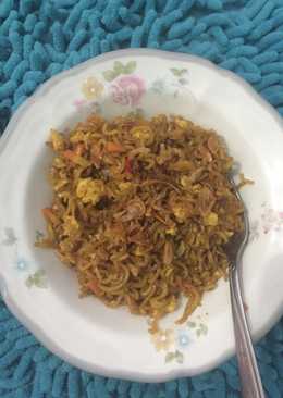 Mie goreng pake mie instant kuah