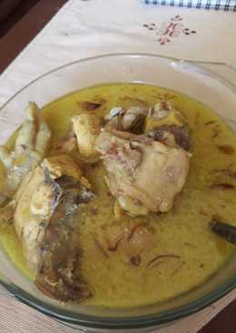 Opor Ayam Bumbu Kuning