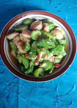 Tumis oyong bakso