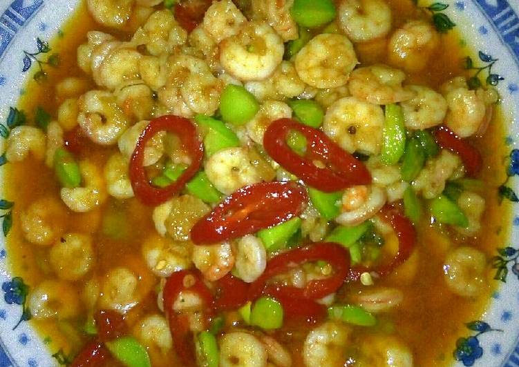 Resep Udang petai terasi pedas manis saos tomat Kiriman dari Myftha
Ahsan