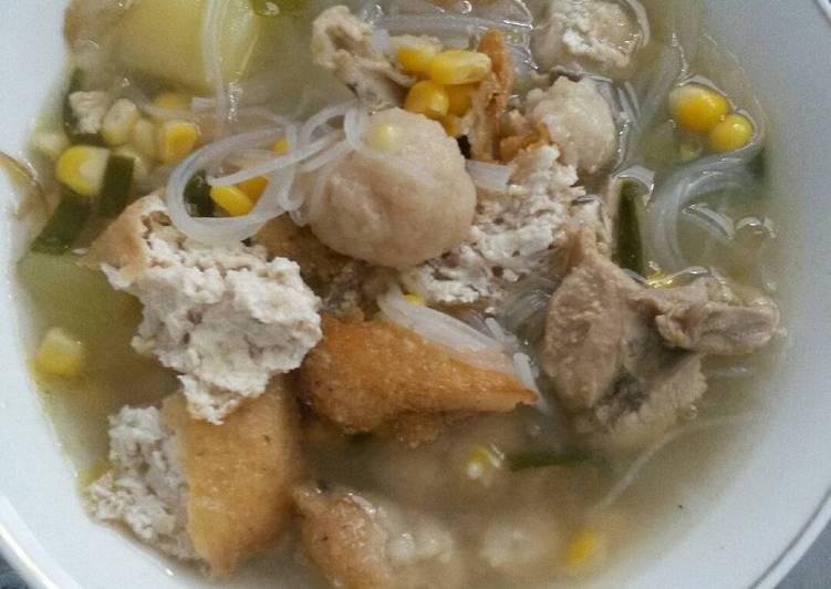Resep Sup bakso ayam sehat komplit Oleh Khadhira