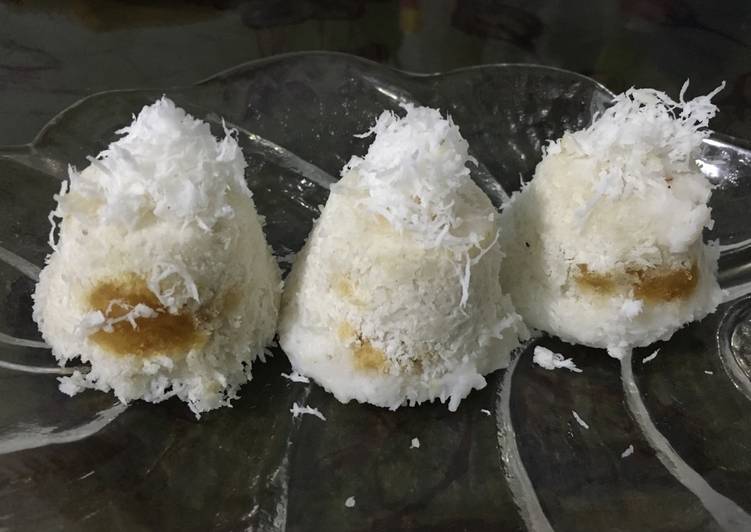 gambar untuk resep makanan Kue Dongkal mini / Kue Berkel (kue beras & kelapa isi gula merah)