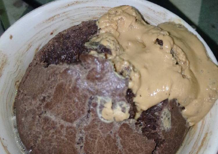 gambar untuk resep makanan Cc peanut lava mug cake #keto