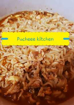 Mie kuah pedas (Indomie)
