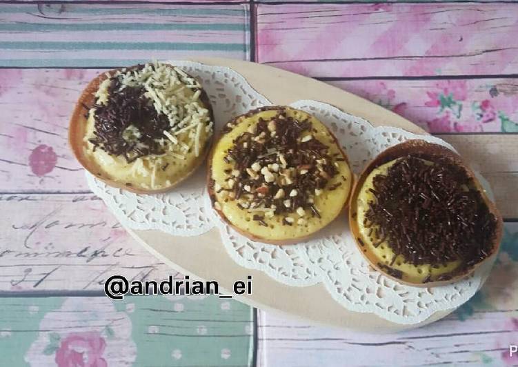 bahan dan cara membuat Martabak Manis Mini