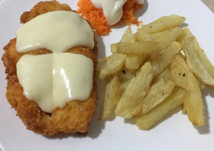 resep masakan Chicken katsu mozzarella w/ fried potato