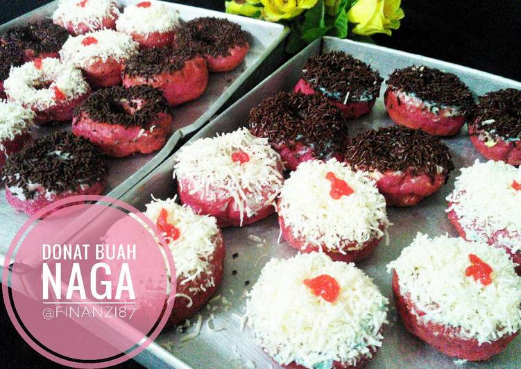 bahan dan cara membuat Donat buah naga