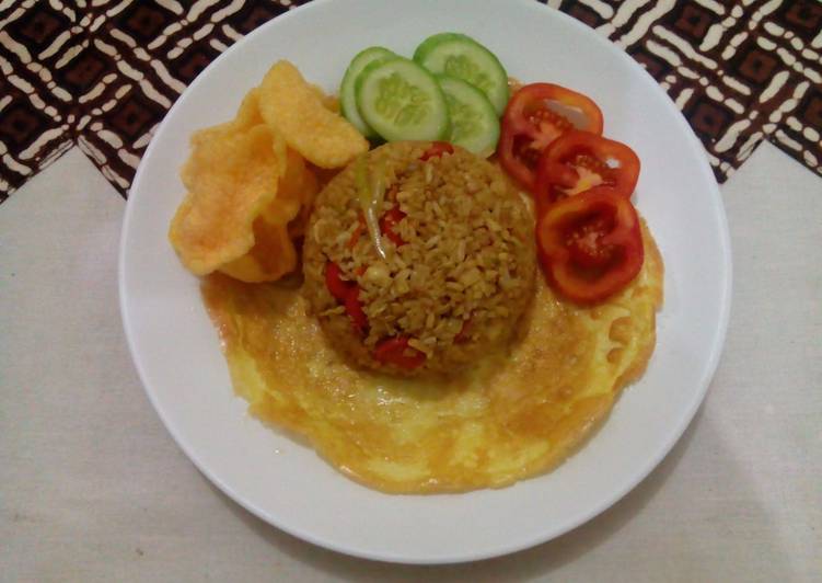  Resep  Nago sis Nasi  Goreng  Telor Sosis  oleh Jeng 