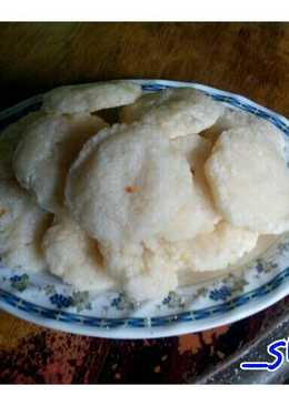 Cireng nasi (nasi sisa)